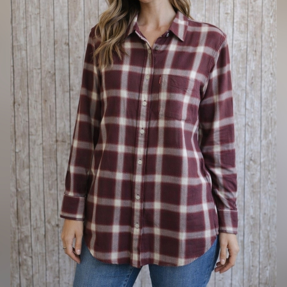 Women's Levi's Plaid Flannel Shirt XS Oversized Maroon